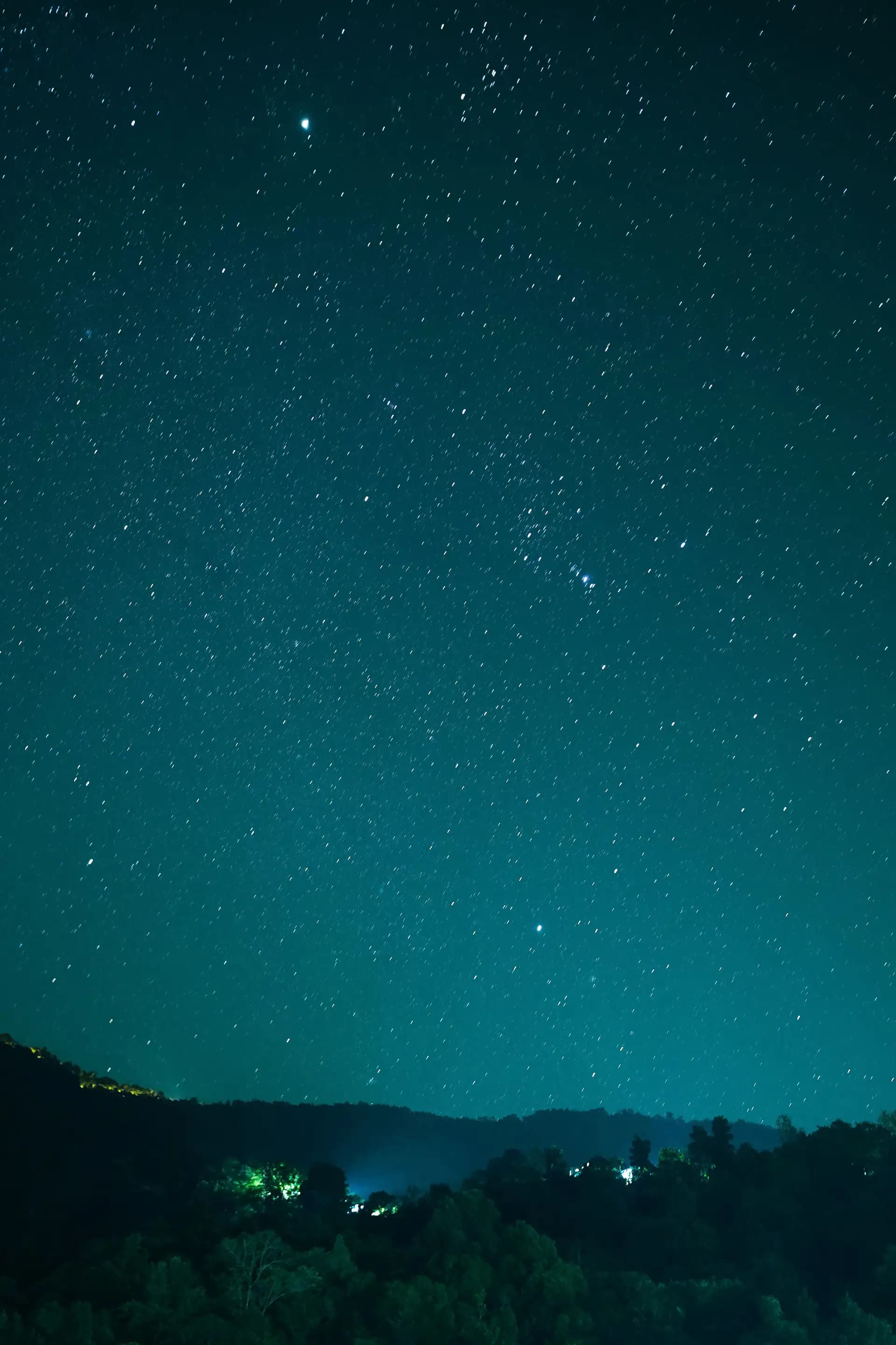 The night filled with stars in the mountain..